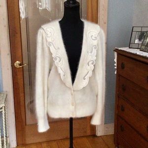 VINTAGE 1980’s Ethereal Angora Sweater